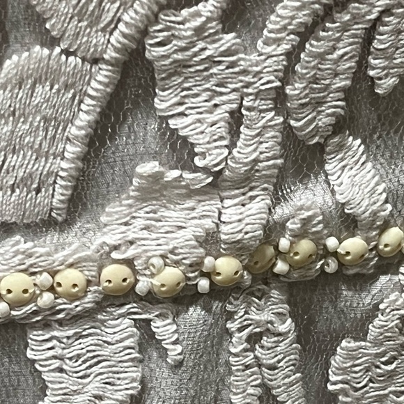 ADRIANNA PAPELL SPECIAL OCCASION LACE AND BEADS IVORY SHEATH DRESS. SIZE 10 - Picture 10 of 11